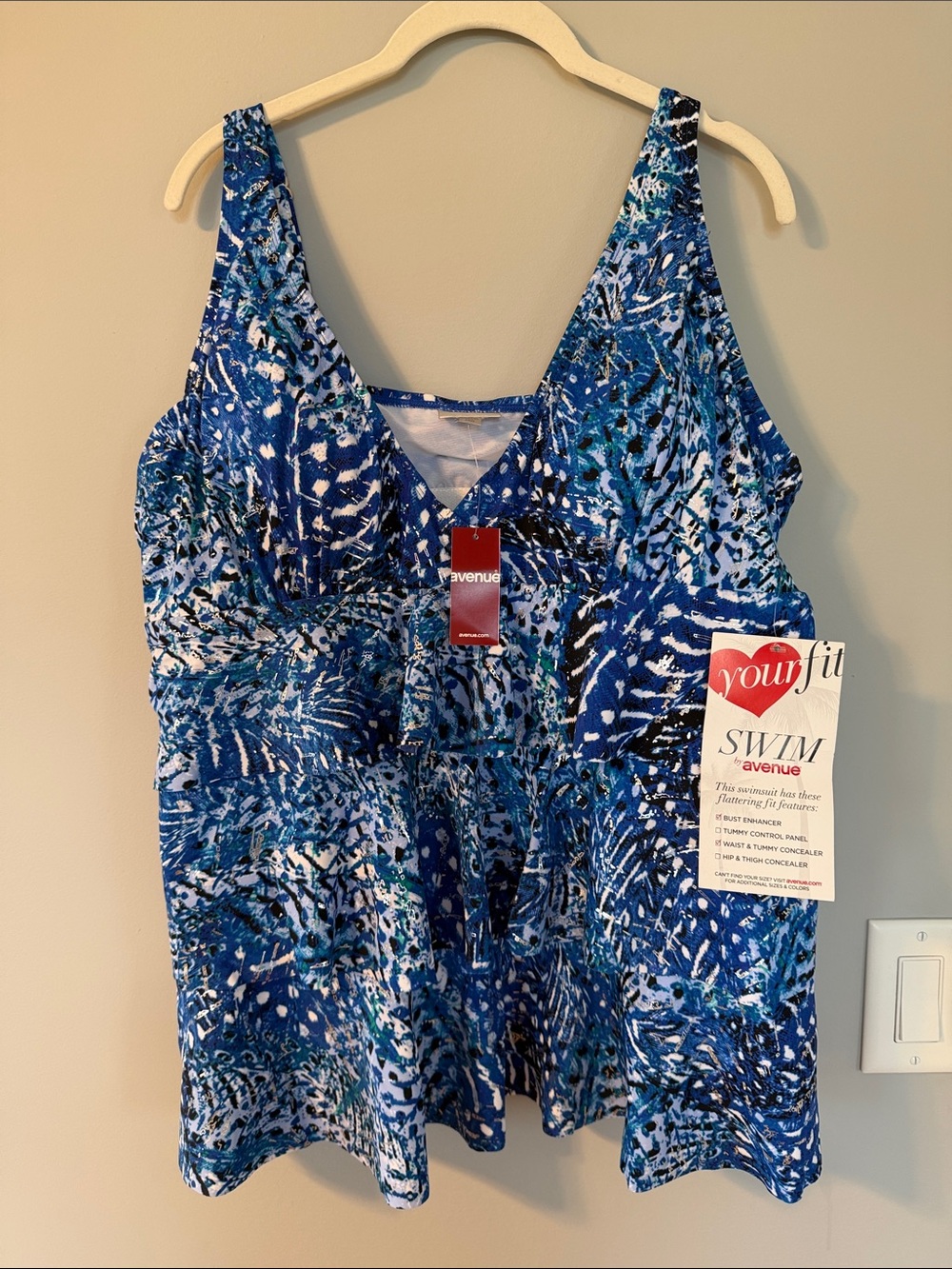 Avenue Blue & White Abstract Print Tankini Swim Top